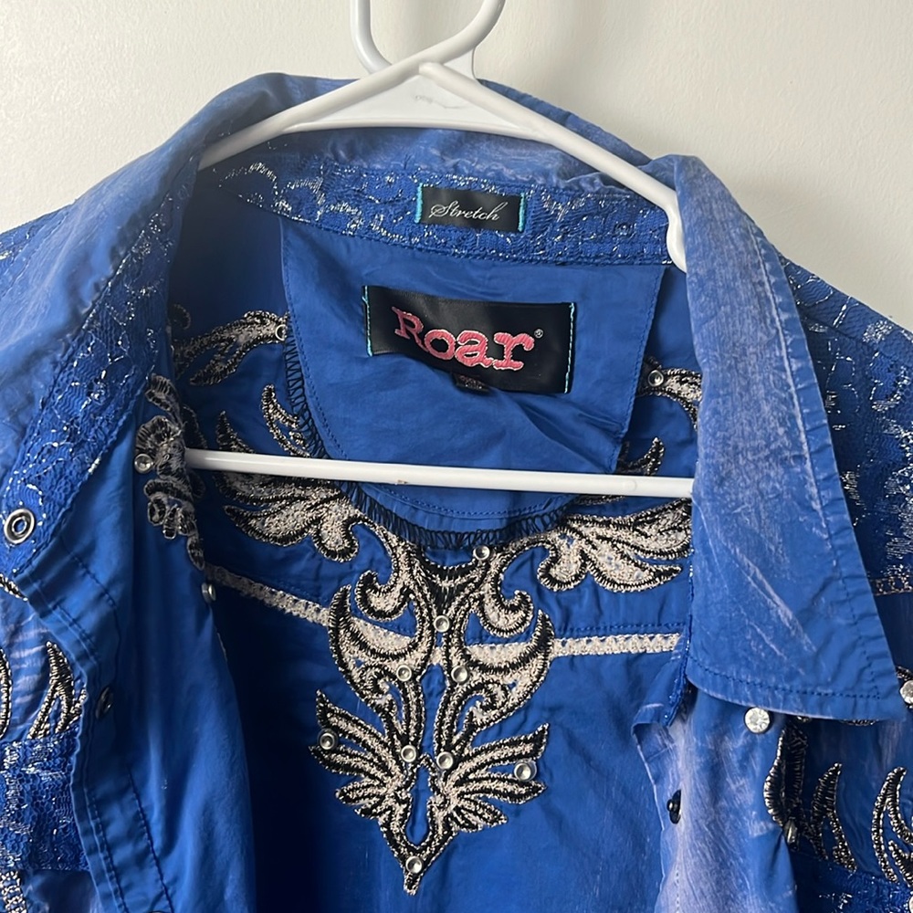 Xxl roar shirt